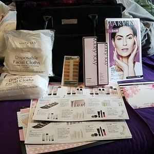 Mary kay kit with bag.